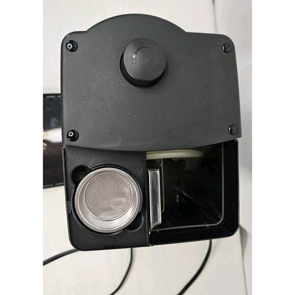 DeLonghi Caffe Treviso Pump Driven Espresso/Cappuccino Maker 15 Bar - Picture 8 of 13